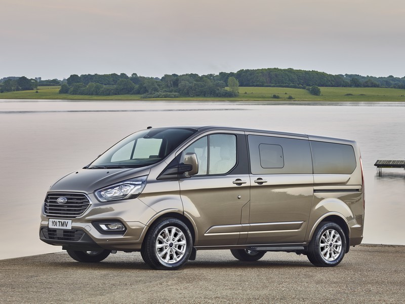 Nový velkoprostorový Ford Tourneo Custom